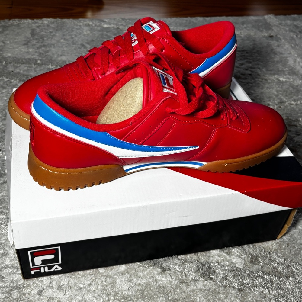 Men’s fila sneakers size 11.5